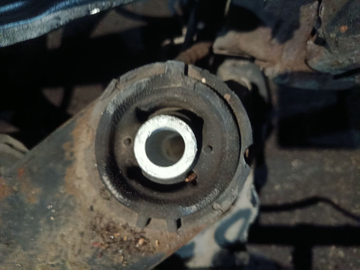 Балка подвески 51206-30080 на Toyota Crown GRS180 4GR-FSE Фото 10