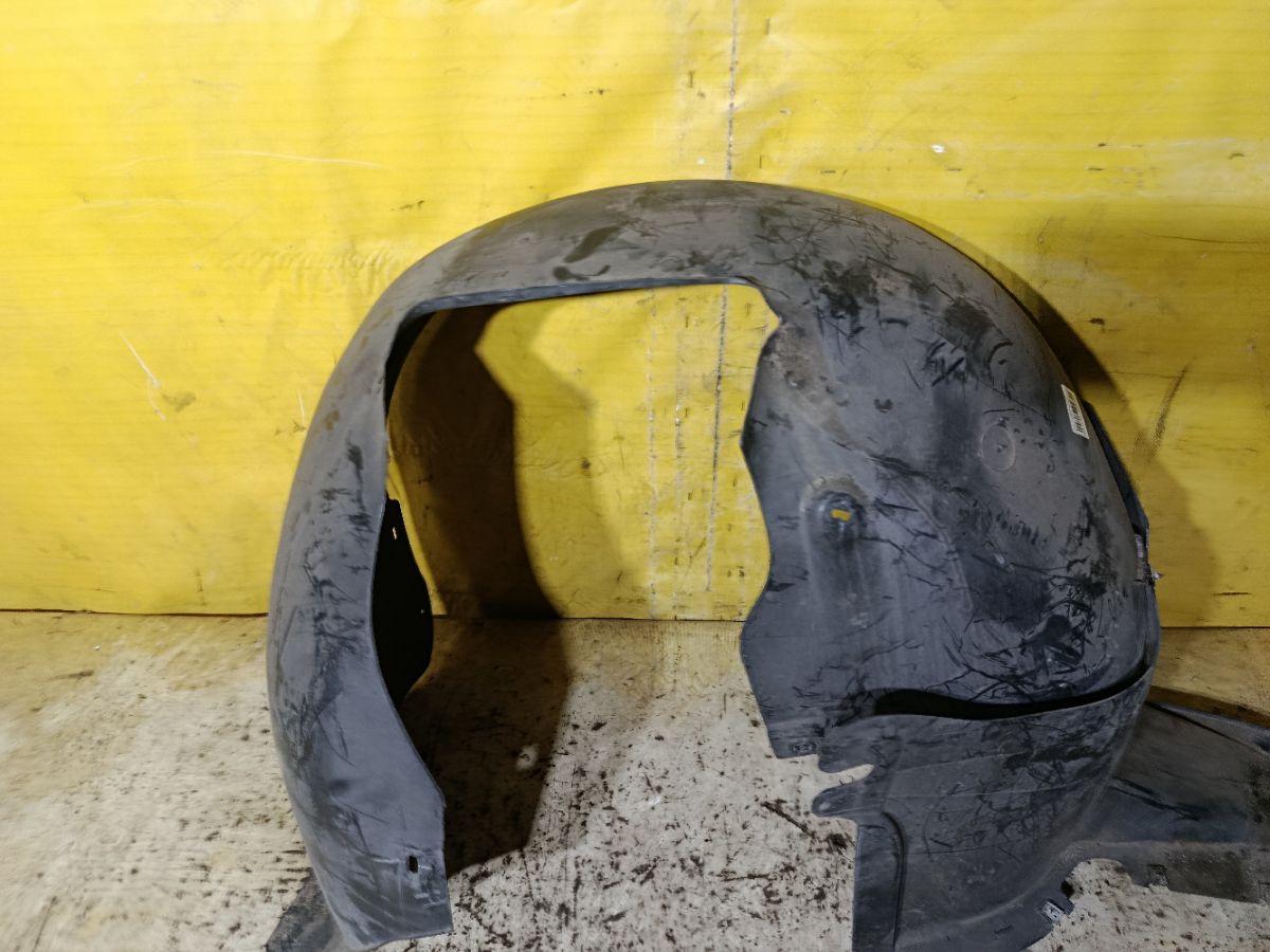 Подкрылок на Volkswagen Golf 1K Фото 5