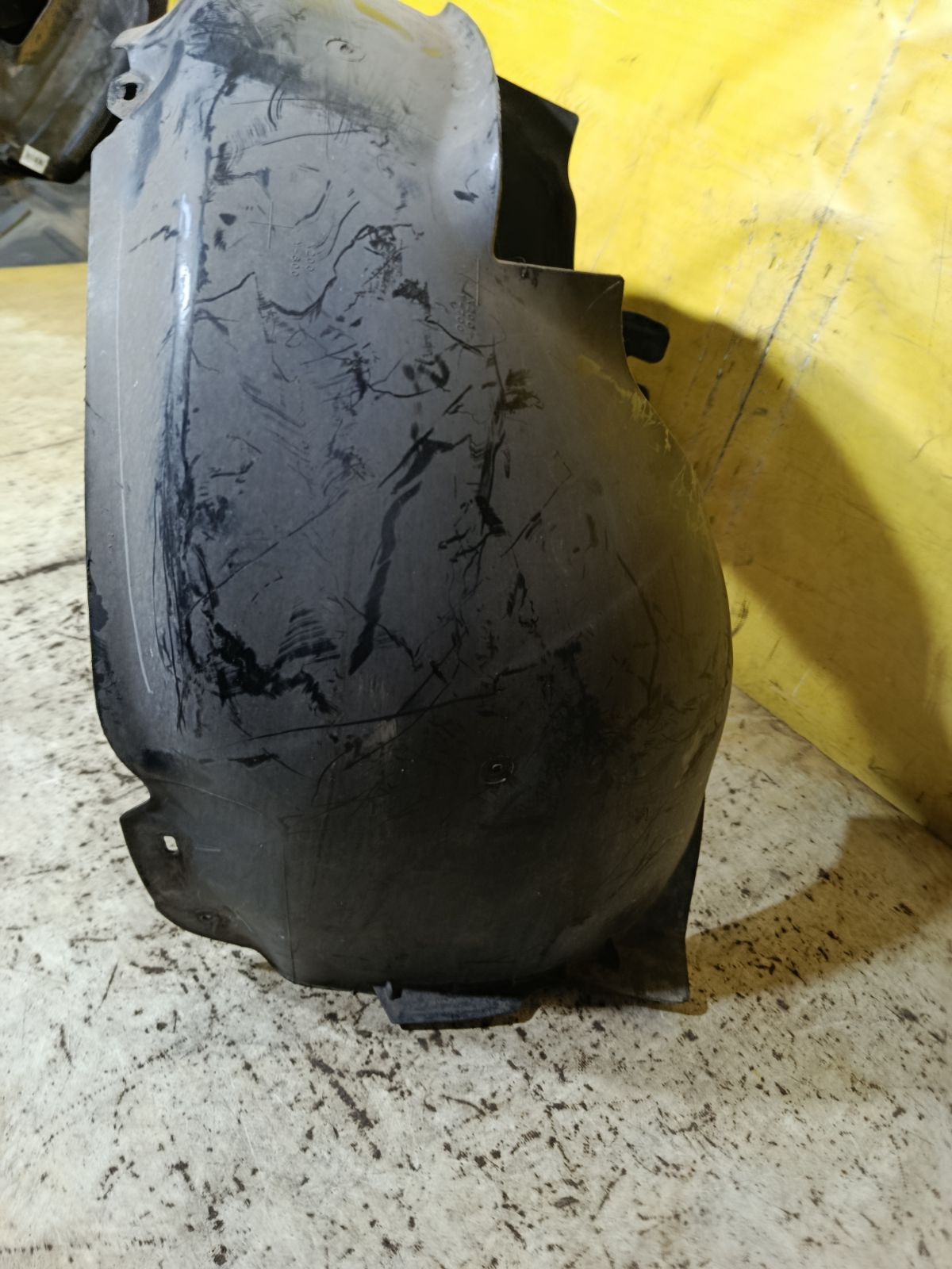 Подкрылок на Volkswagen Golf 1K Фото 6