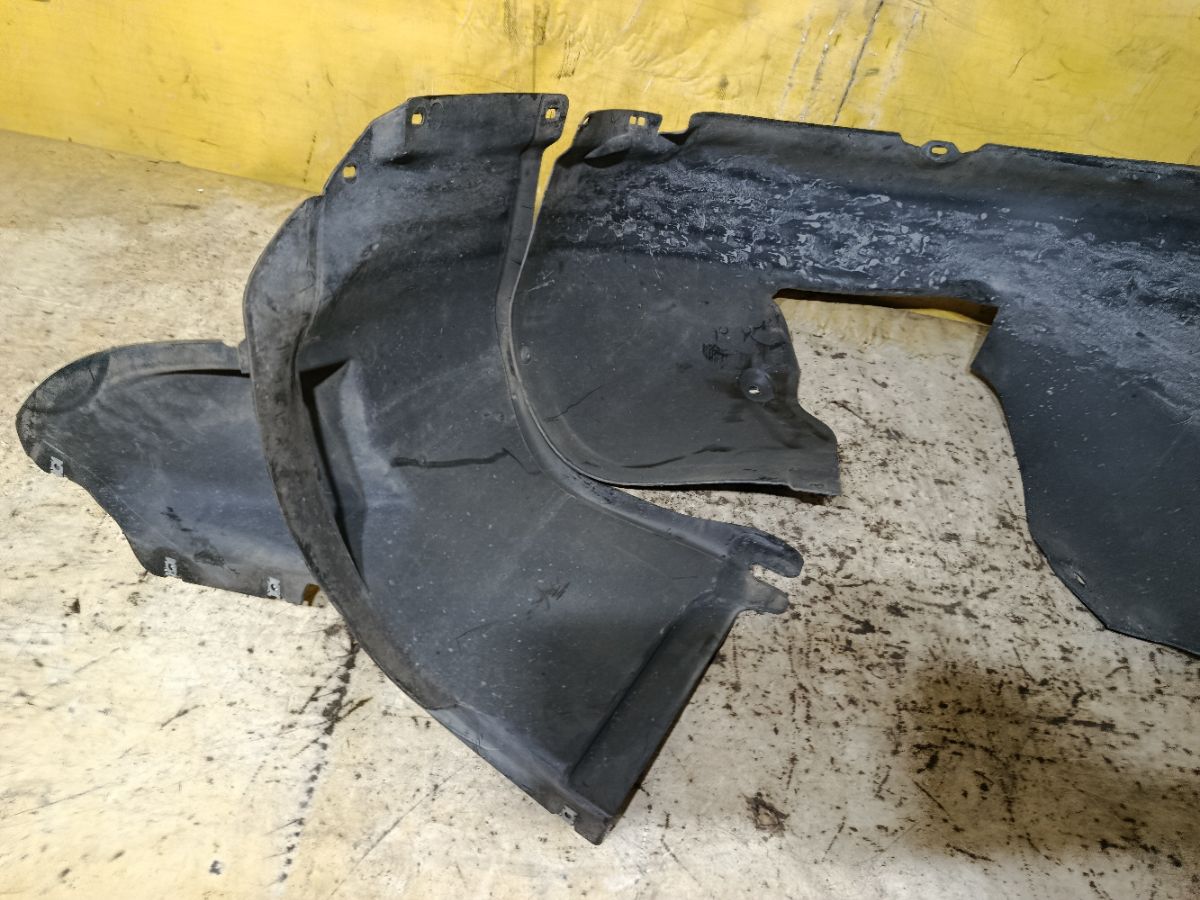 Подкрылок на Volkswagen Golf 1K Фото 7