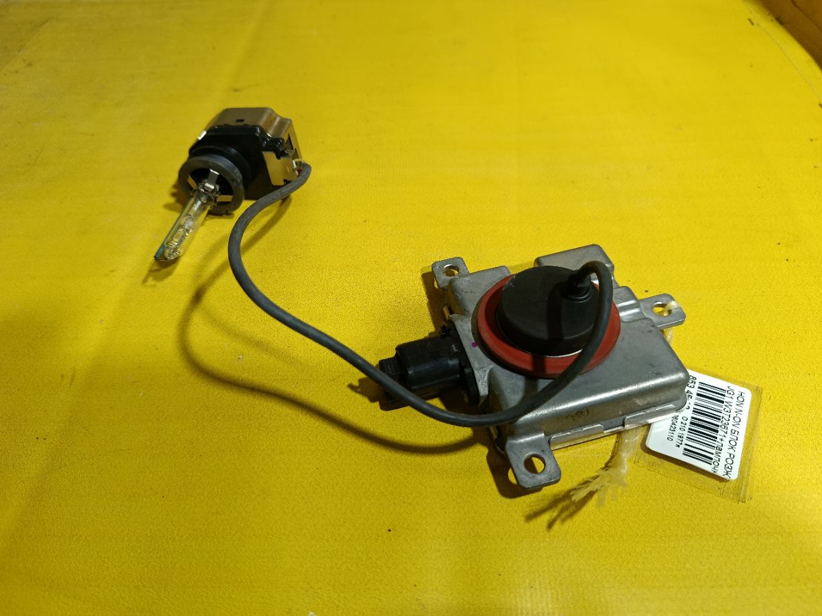 Блок розжига ксенона на Honda N-One JG1 Фото 2