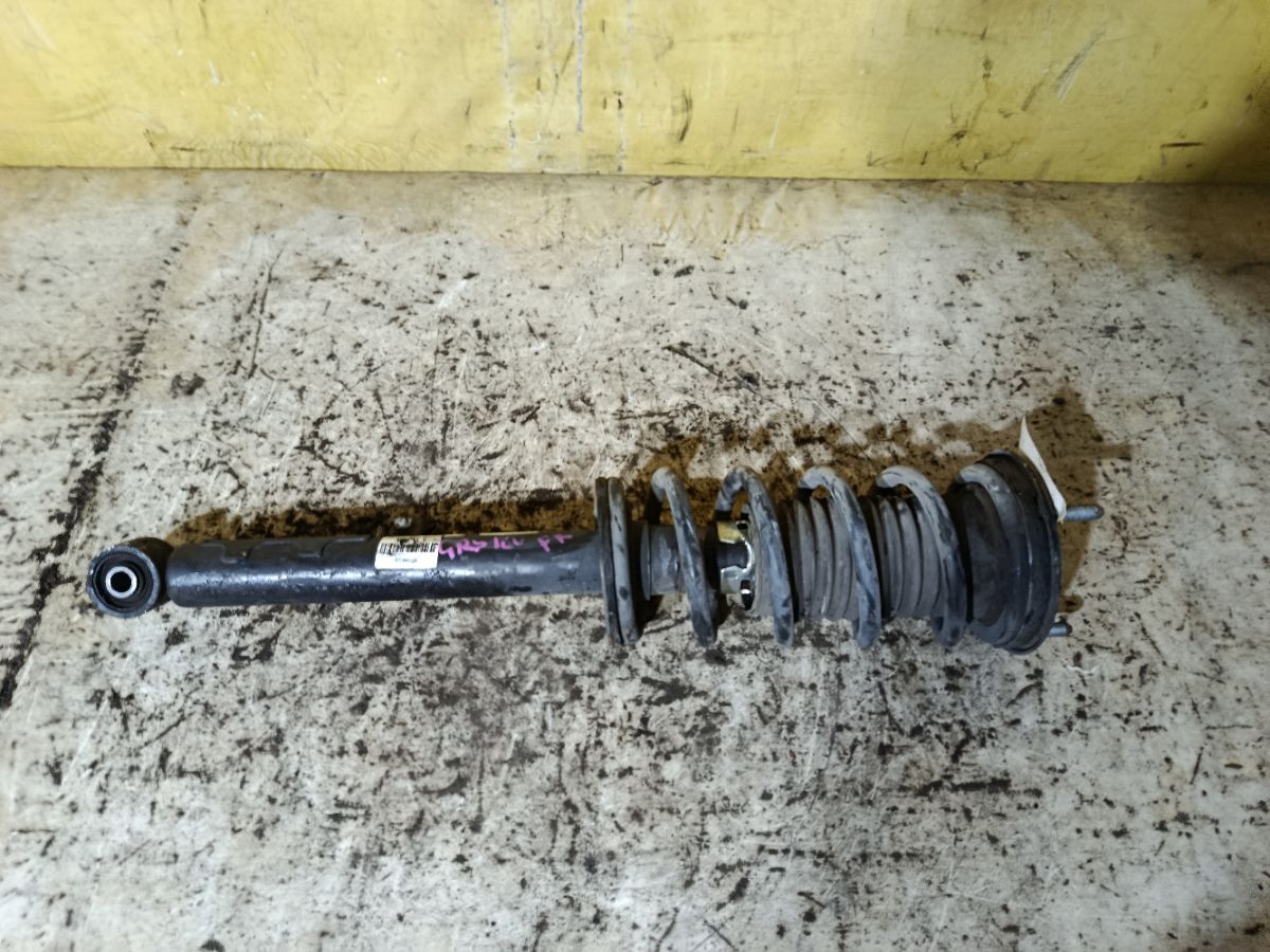 Стойка амортизатора 48510-30563 на Toyota Crown GRS180 4GR-FSE Фото 3
