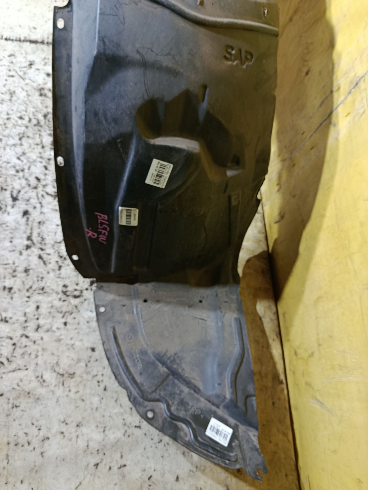 Подкрылок на Mazda Axela BL5FW ZY-VE Фото 4