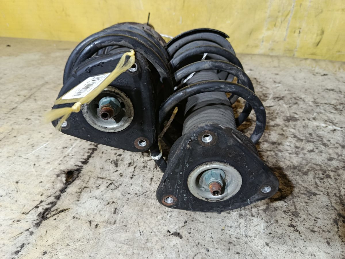 Стойка амортизатора на Mazda Axela BL5FW ZY-VE Фото 5