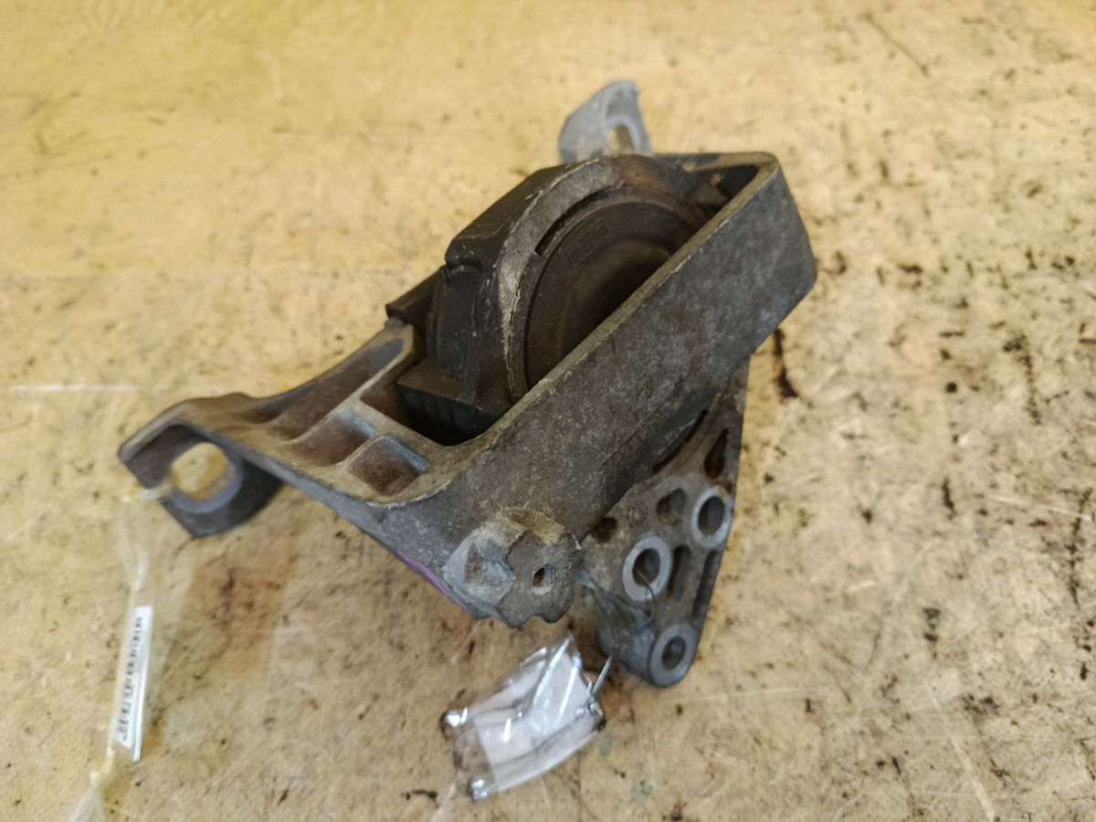 Подушка двигателя на Mazda Axela BL5FW ZY-VE Фото 4