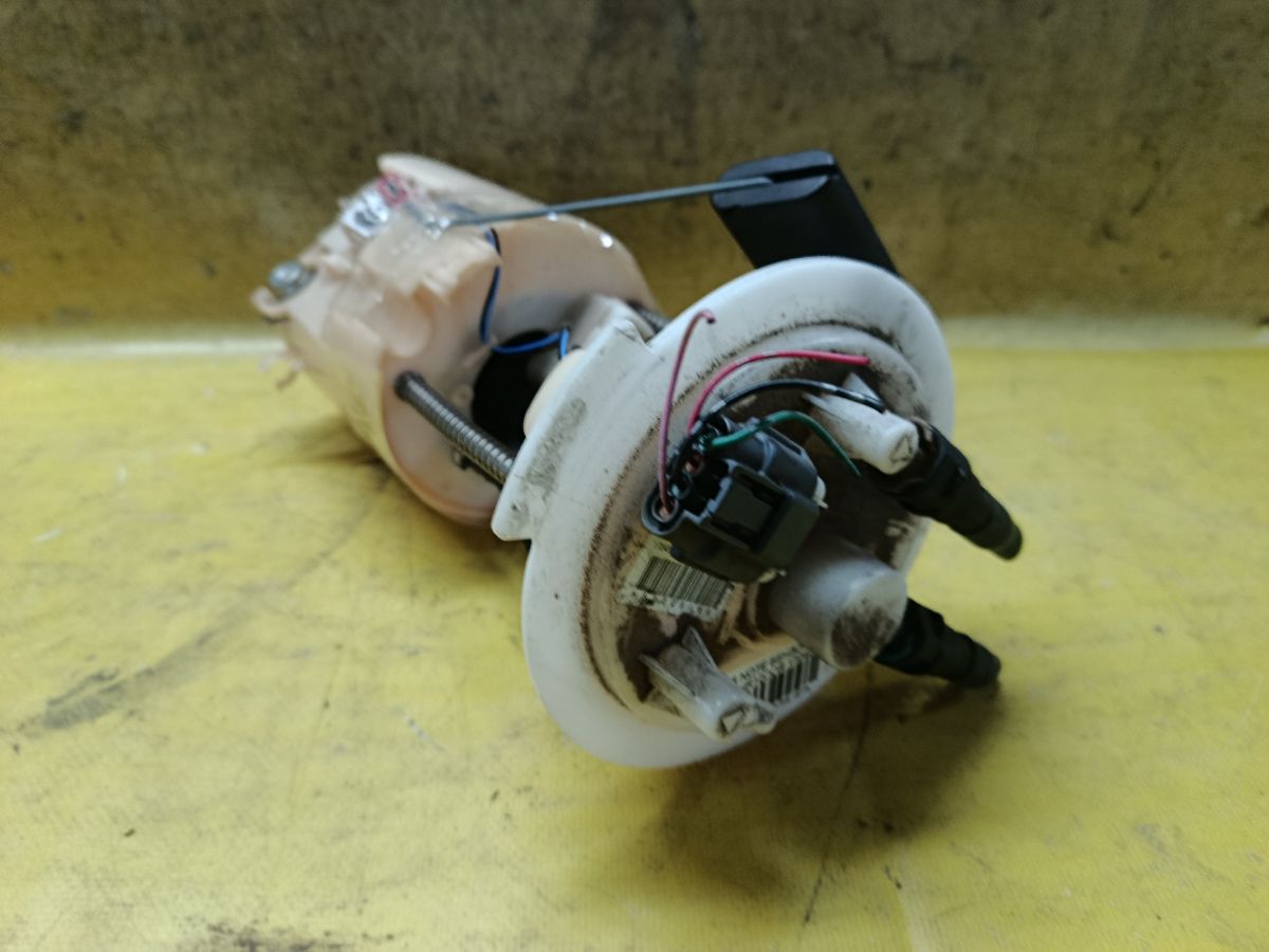 Бензонасос 17040-3VA1C на Nissan Note E12 HR12DDR Фото 3