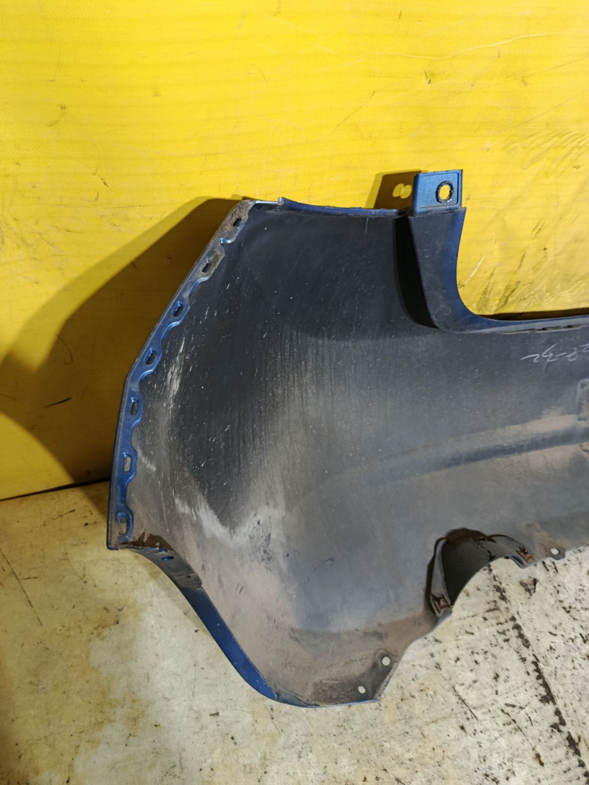 Бампер на Nissan Note E12 Фото 9