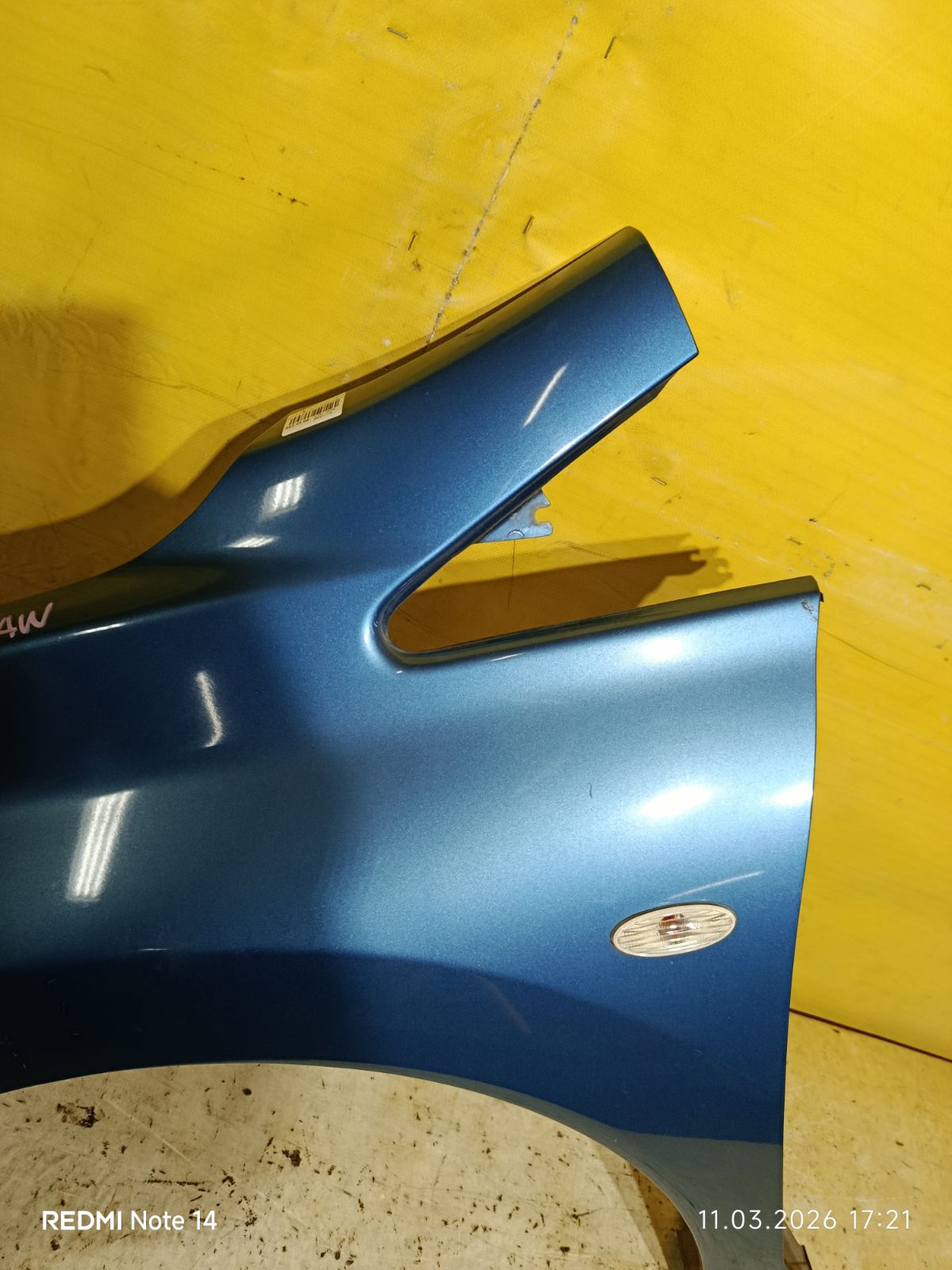 Крыло переднее на Nissan Note E12 Фото 5
