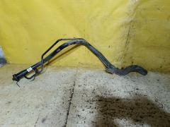 Заливная горловина топливного бака на Honda Stepwgn RK5 R20A Фото 2