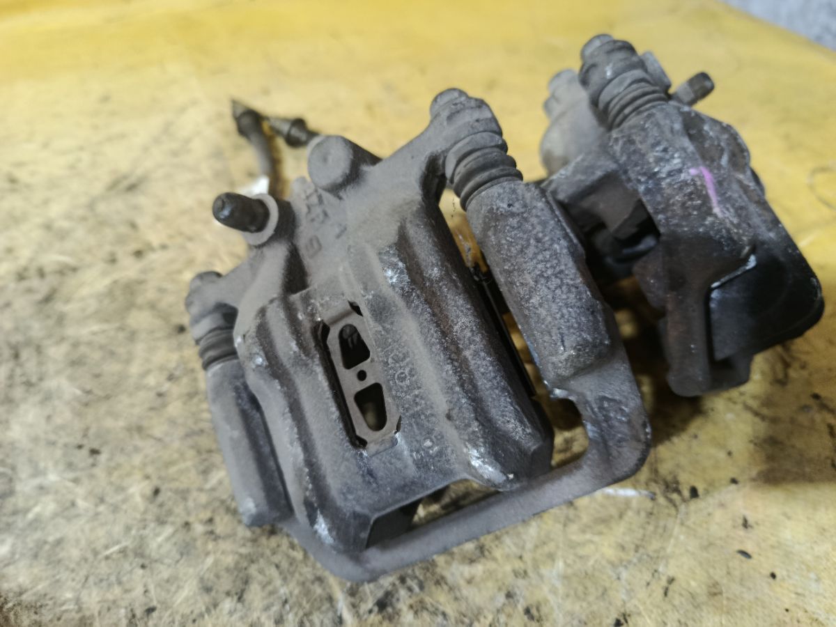 Суппорт на Honda Stepwgn RK5 R20A Фото 4