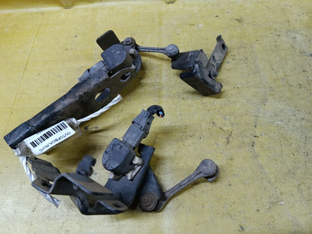 Датчик регулировки наклона фар на Honda Stepwgn RK5 Фото 3