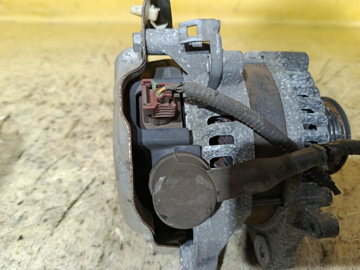 Генератор на Honda Stepwgn RK5 R20A Фото 4
