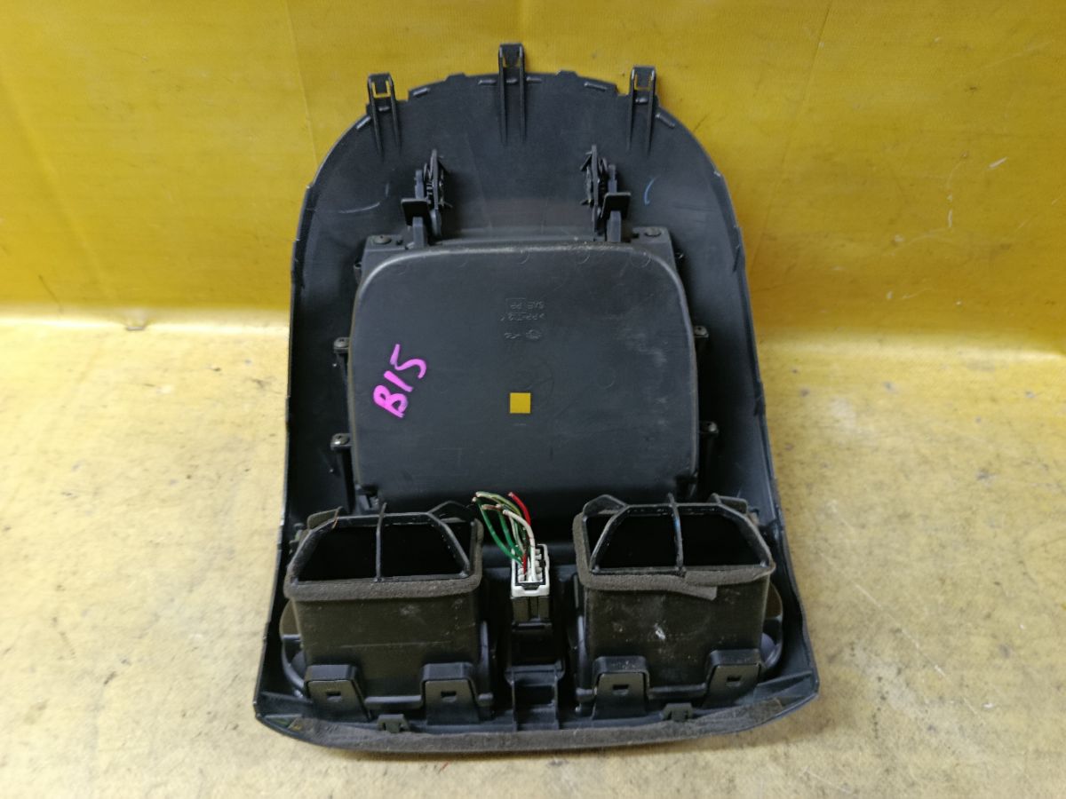 Бардачок на Nissan Sunny FB15 Фото 5