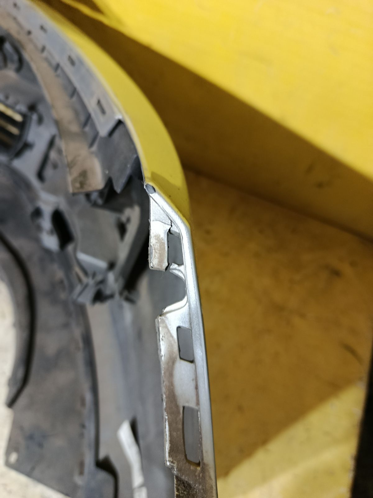 Бампер 1K9807221 на Volkswagen Golf V 1K Фото 12