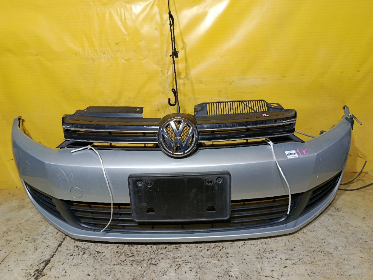 Бампер 1K9807221 на Volkswagen Golf V 1K Фото 1