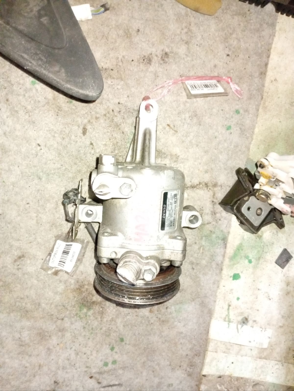 Компрессор кондиционера 447280-3491 на Suzuki Solio MA26S K12C Фото 5