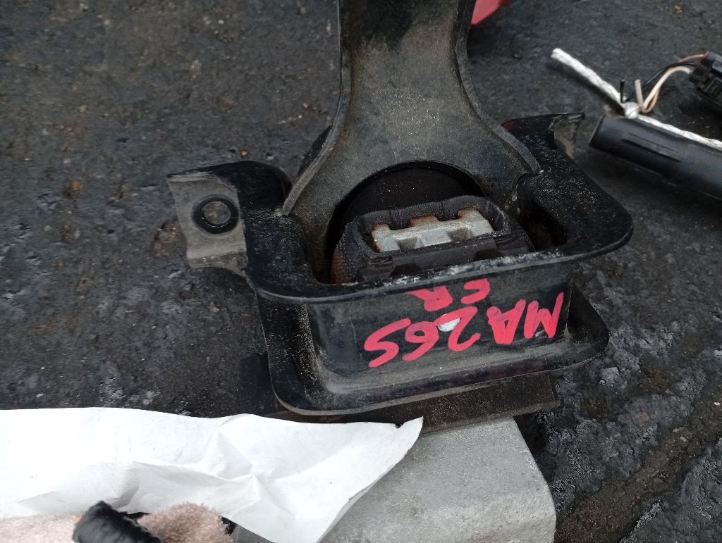 Подушка двигателя на Suzuki Solio MA26S K12C Фото 1