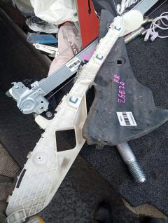 Подкрылок на Toyota Wish ZGE20G 2ZR-FAE 52152-68030  52155-68030  52575-68020, Заднее Правое расположение