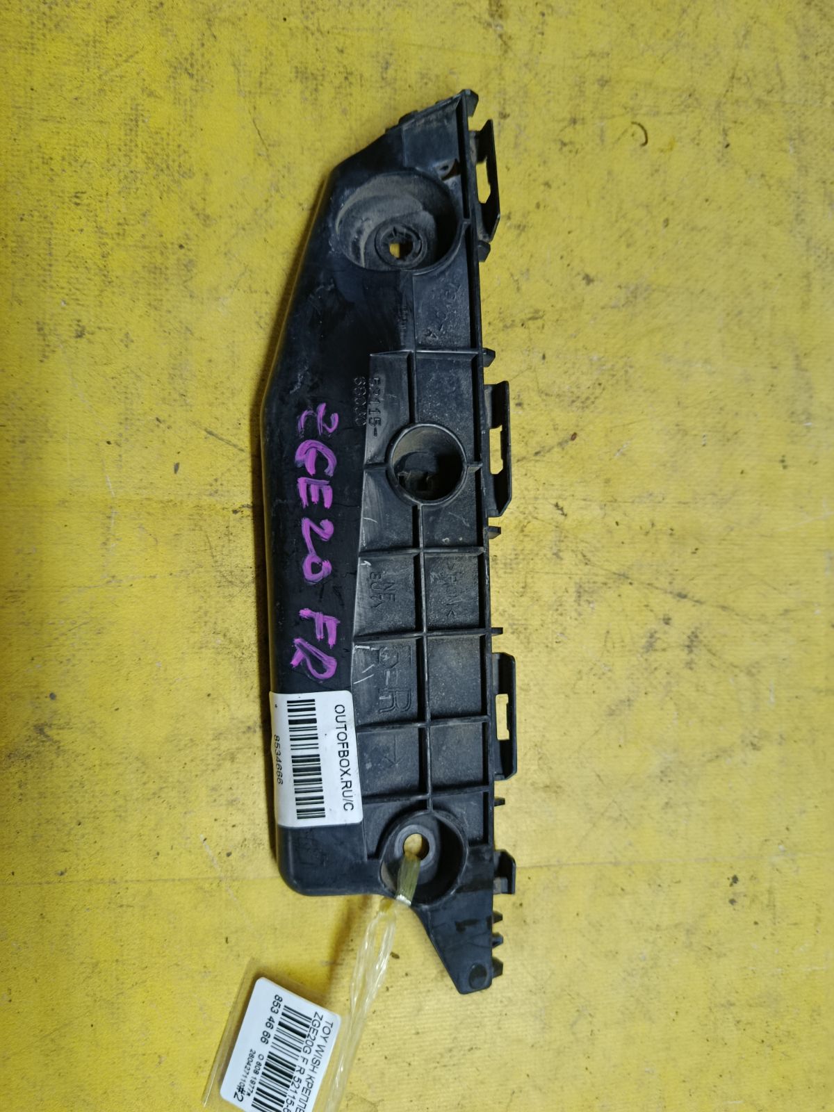 Крепление бампера 52115-68030, 52115-68031 на Toyota Wish ZGE20G Фото 3