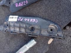 Крепление бампера на Toyota Wish ZGE20G 52115-68030  52115-68031, Переднее Правое расположение