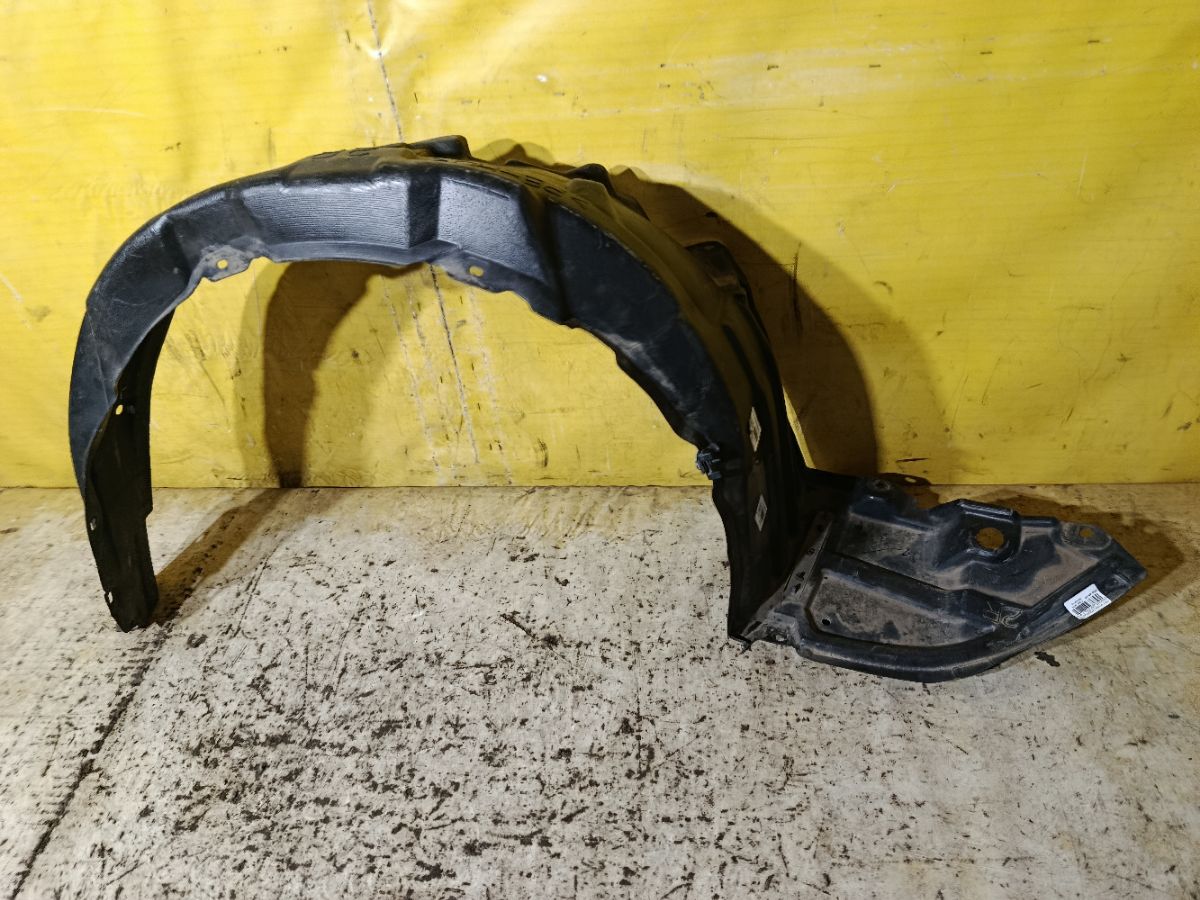Подкрылок 53875-68020 на Toyota Wish ZGE20G 2ZR-FAE Фото 2