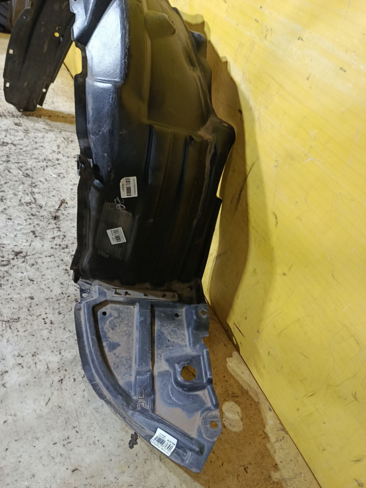 Подкрылок 53875-68020 на Toyota Wish ZGE20G 2ZR-FAE Фото 3