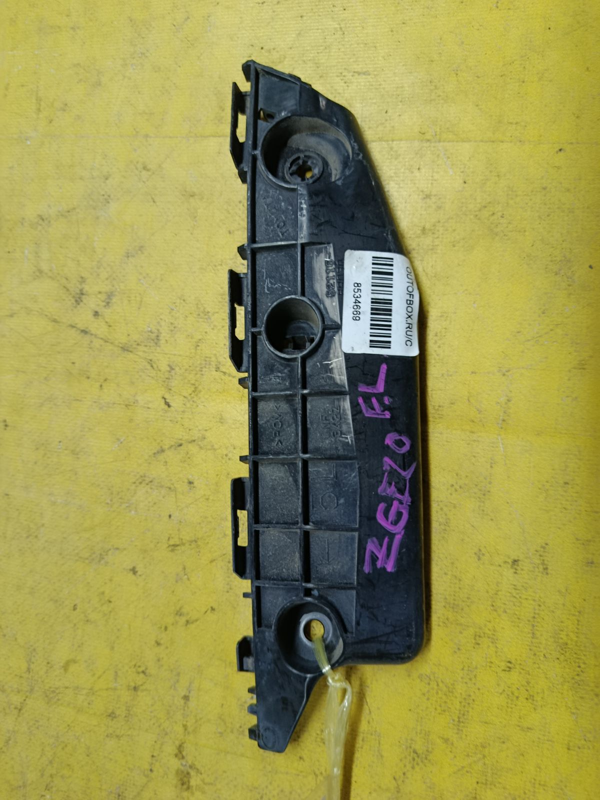 Крепление бампера 52116-68030, 52116-68031 на Toyota Wish ZGE20G Фото 1