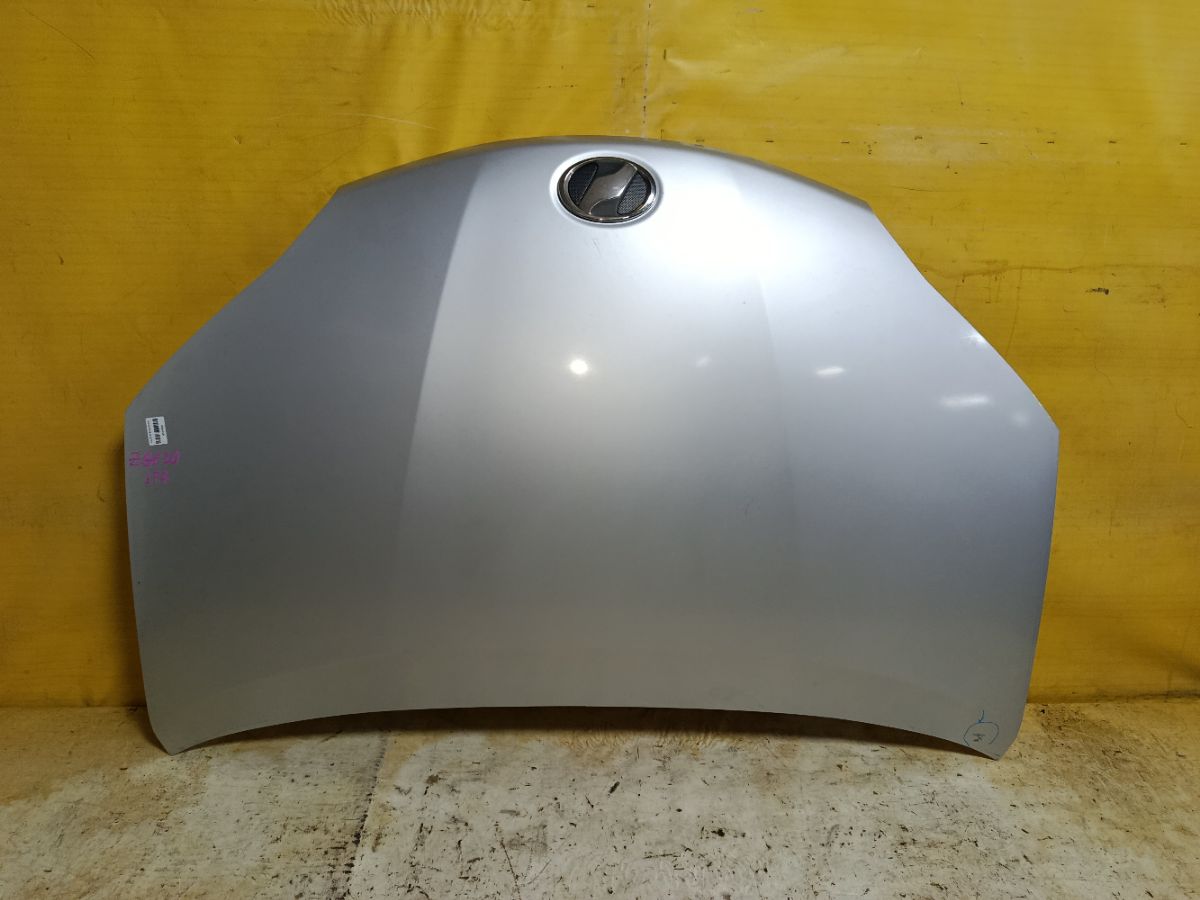 Капот на Toyota Wish ZGE20G Фото 1