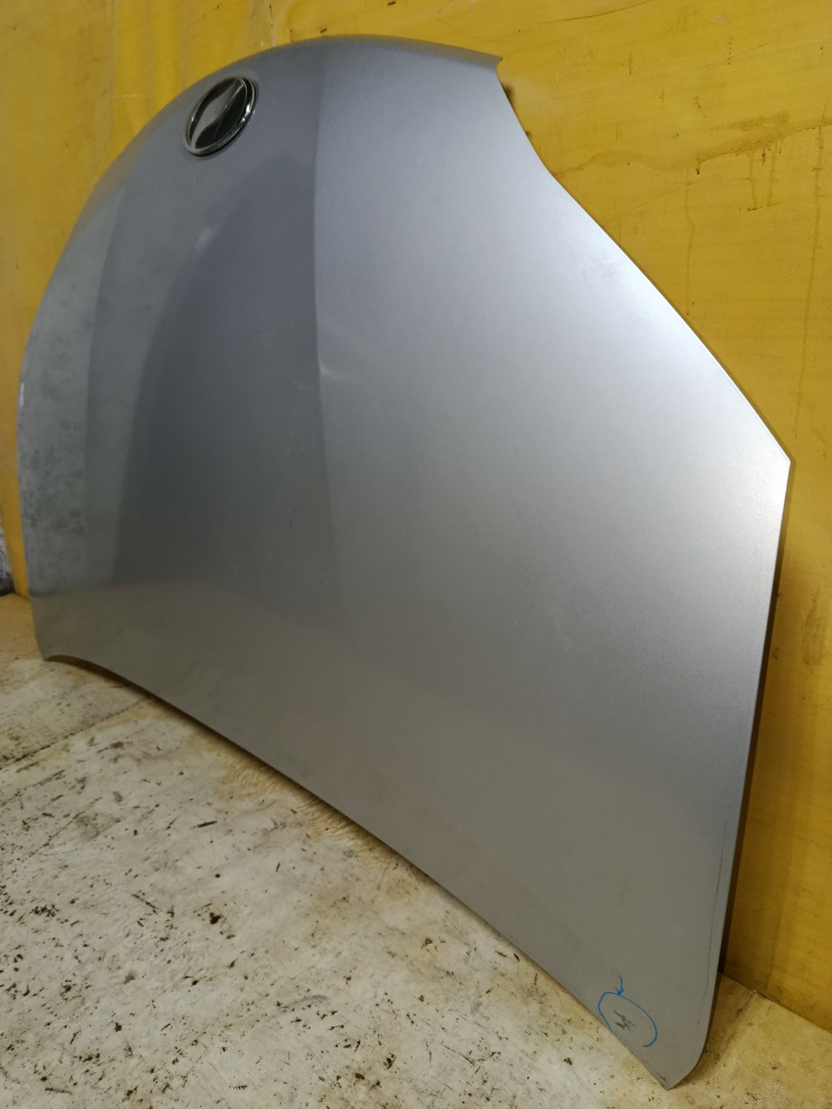 Капот на Toyota Wish ZGE20G Фото 3