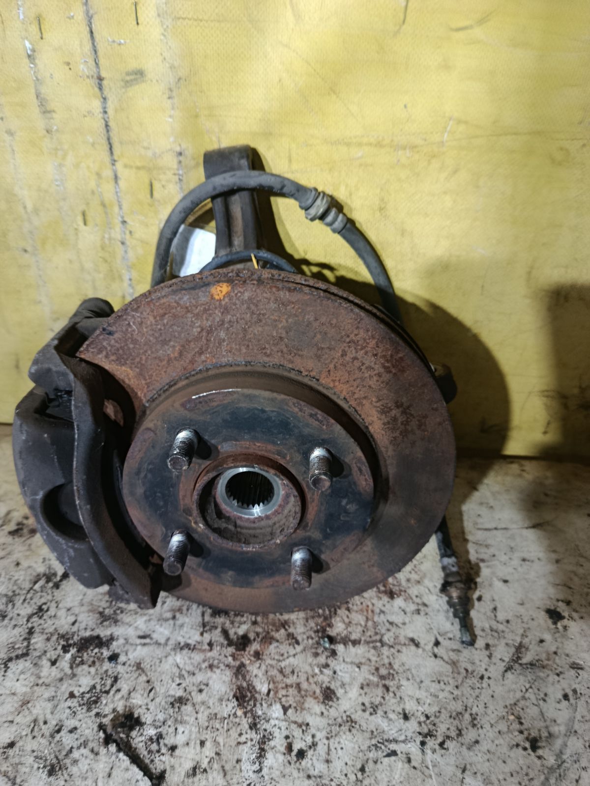 Ступица на Nissan Tiida Latio SC11 HR15DE Фото 2