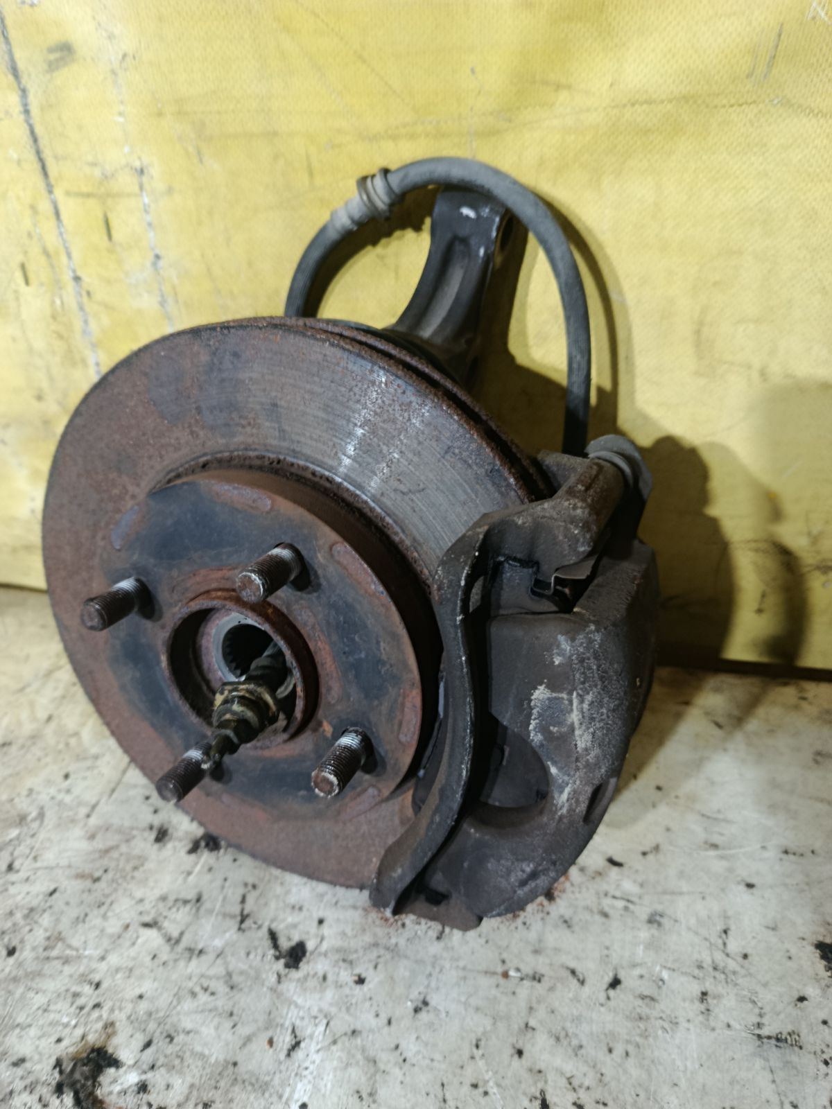 Ступица на Nissan Tiida Latio SC11 HR15DE Фото 2