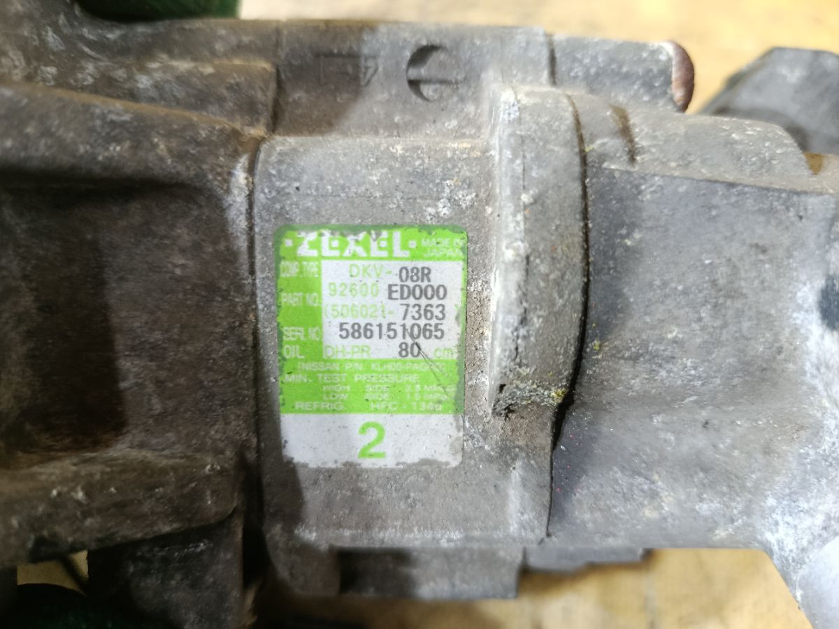 Компрессор кондиционера 92600-ED000 на Nissan Tiida Latio SC11 HR15DE Фото 2