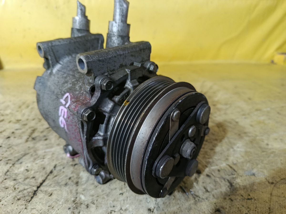 Компрессор кондиционера на Honda Fit GE6 L13A Фото 3