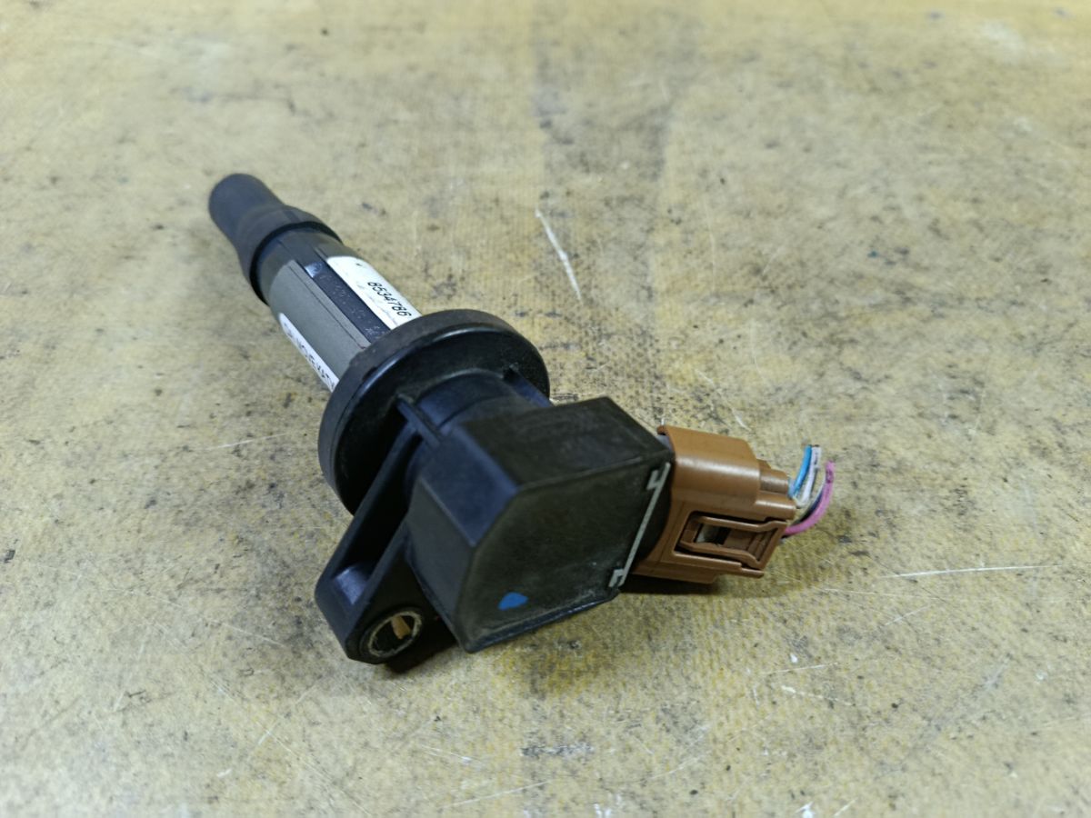 Катушка зажигания 19500-B2050 на Daihatsu Move LA150S KF-VE Фото 2