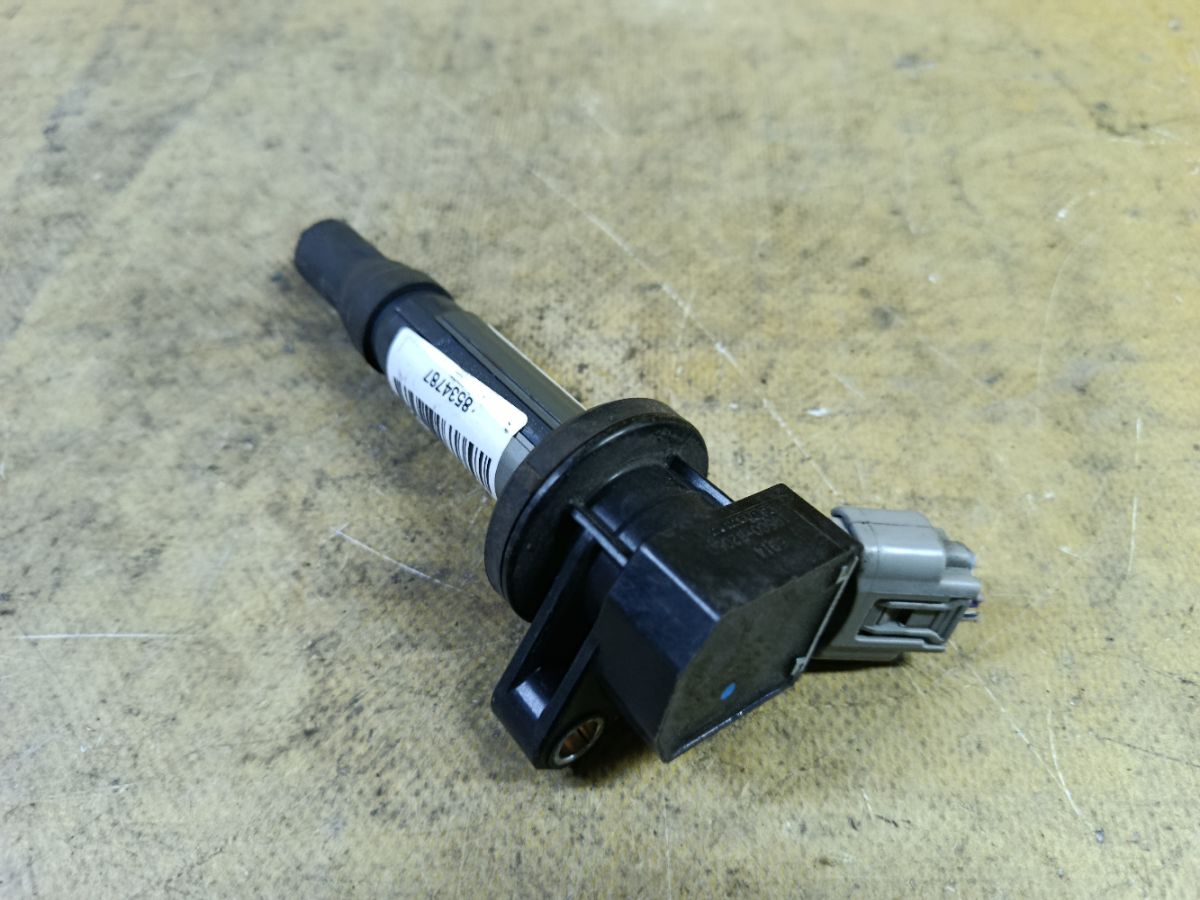 Катушка зажигания 19500-B2050 на Daihatsu Move LA150S KF-VE Фото 2