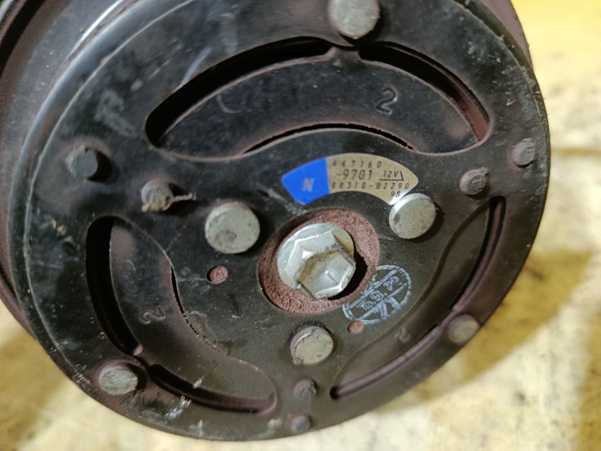 Компрессор кондиционера 447280-3471 на Daihatsu Move LA150S KF-VE Фото 5