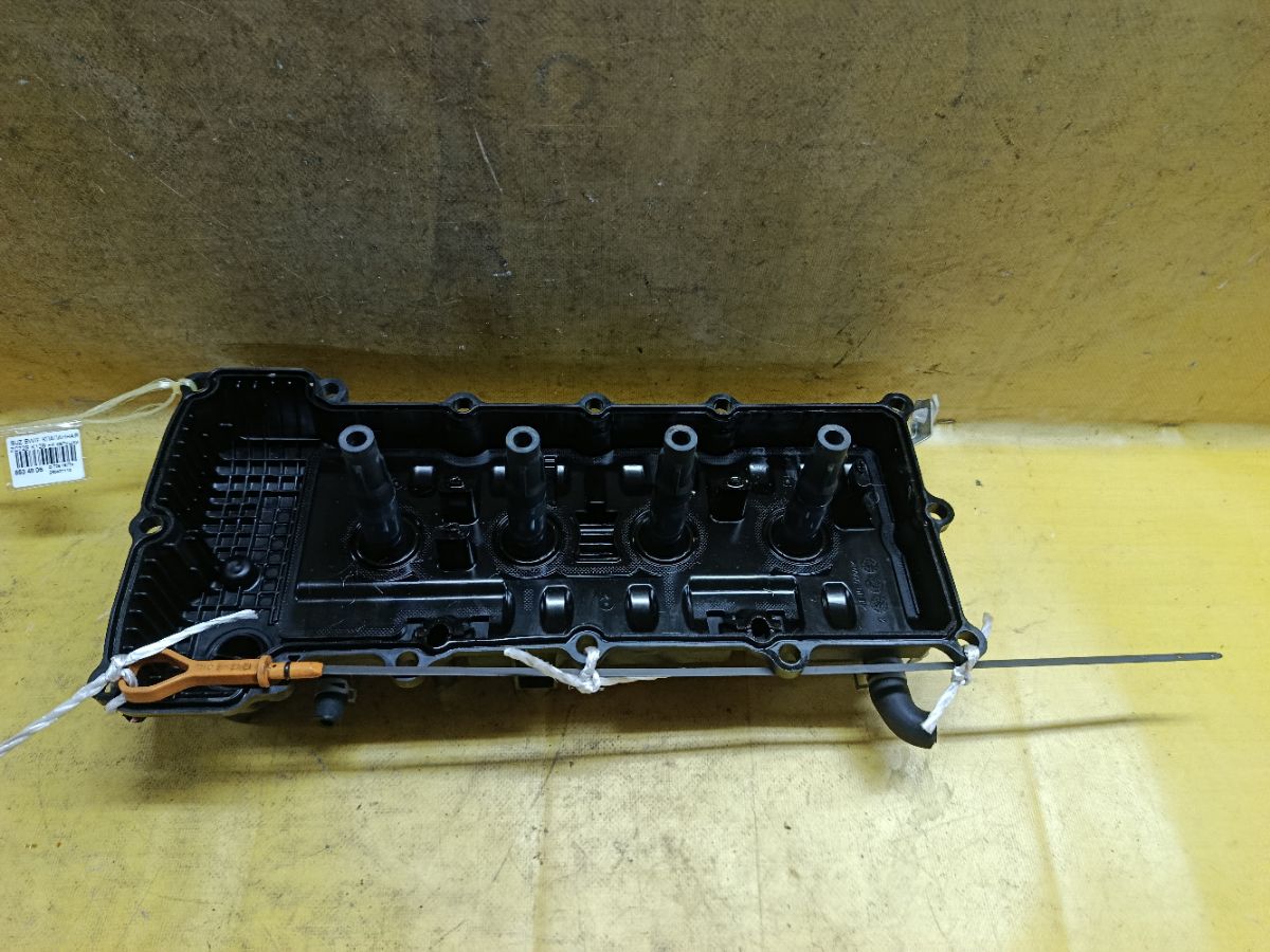 Клапанная крышка на Suzuki Swift ZC72S K12B Фото 3