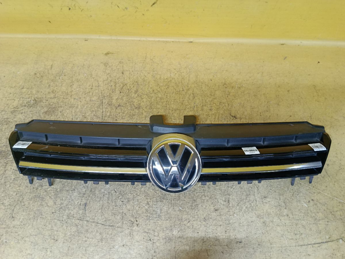 Решетка радиатора 5G0853655C на Volkswagen Golf Vii 5G Фото 4