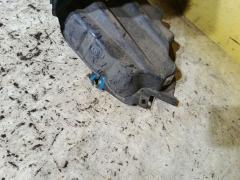 Подкрылок 53876-28150 на Toyota Estima Hybrid AHR10W 2AZ-FXE Фото 4