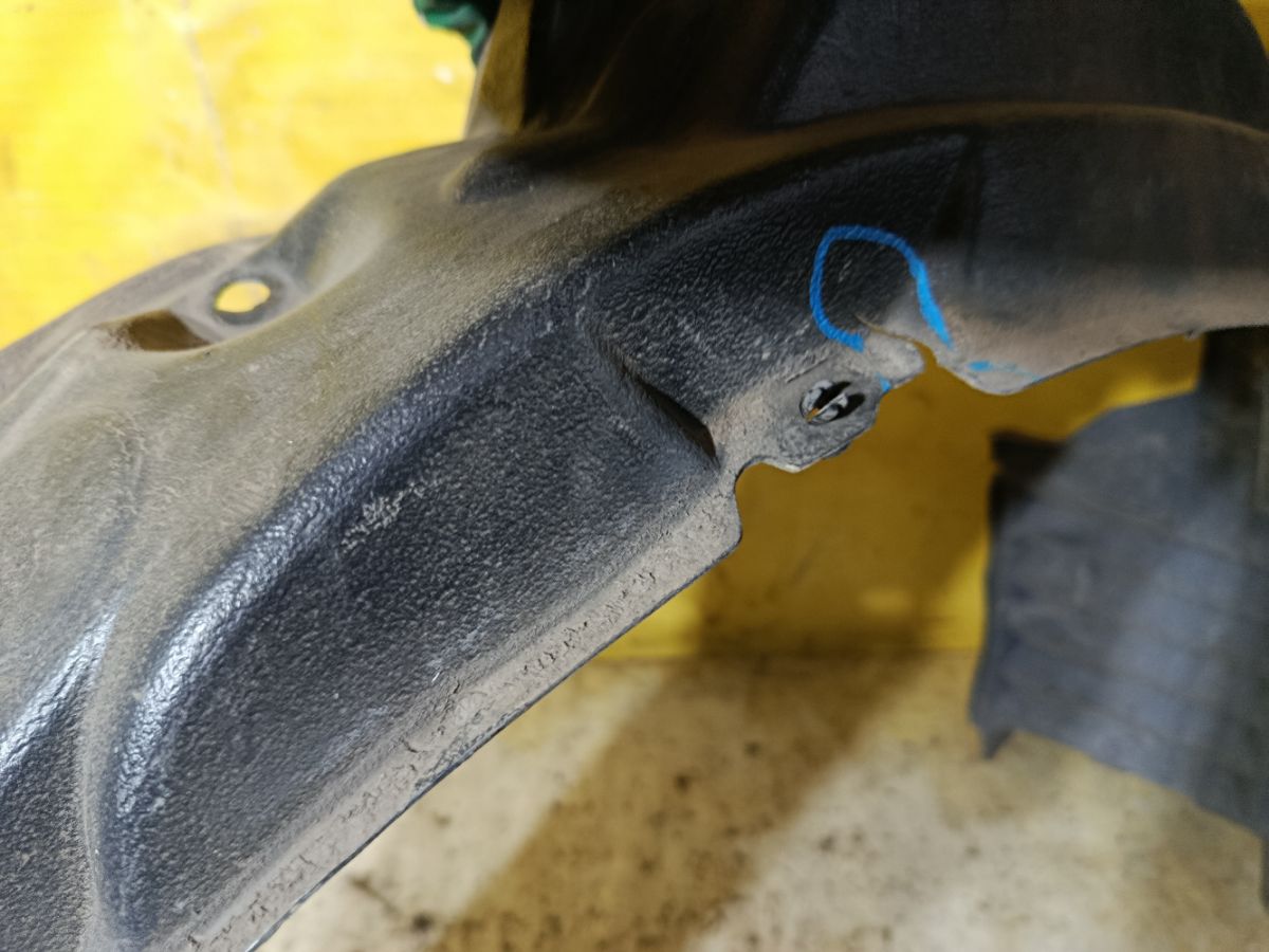 Подкрылок 53875-28120 на Toyota Estima Hybrid AHR10W 2AZ-FXE Фото 6