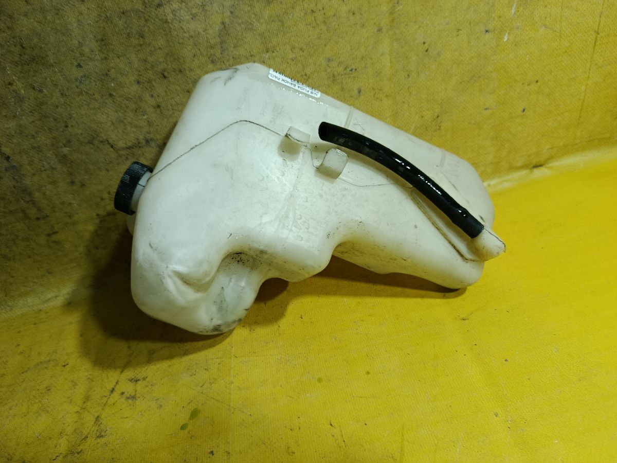 Бачок расширительный на Nissan Fuga PY50 VQ35HR Фото 2