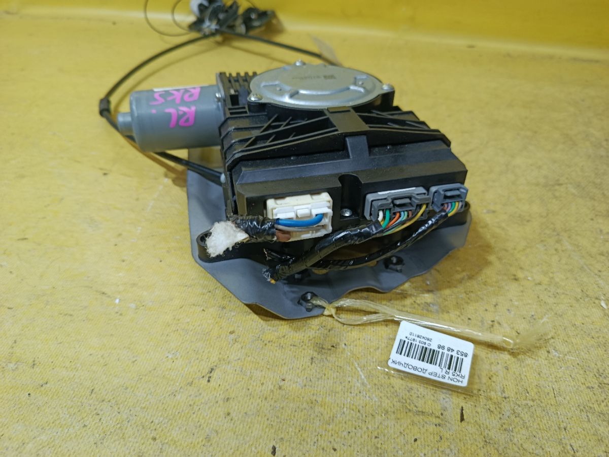 Доводчик двери на Honda Stepwgn RK5 Фото 8