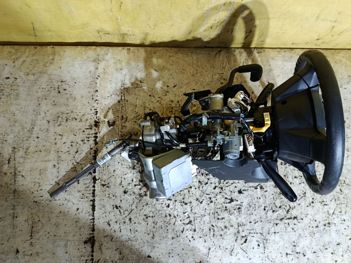 Рулевая колонка на Toyota Passo QNC10 Фото 3