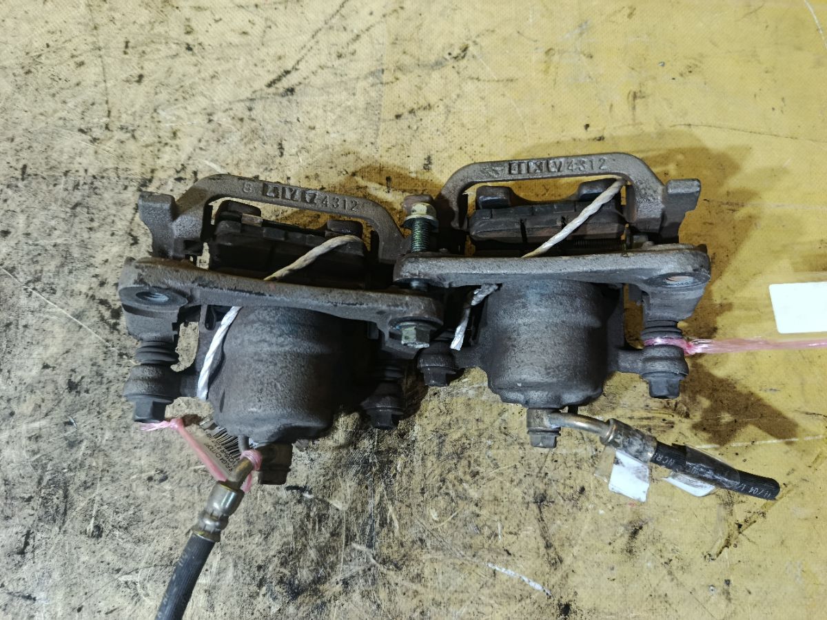 Суппорт на Nissan Fuga PY50 VQ35HR Фото 4