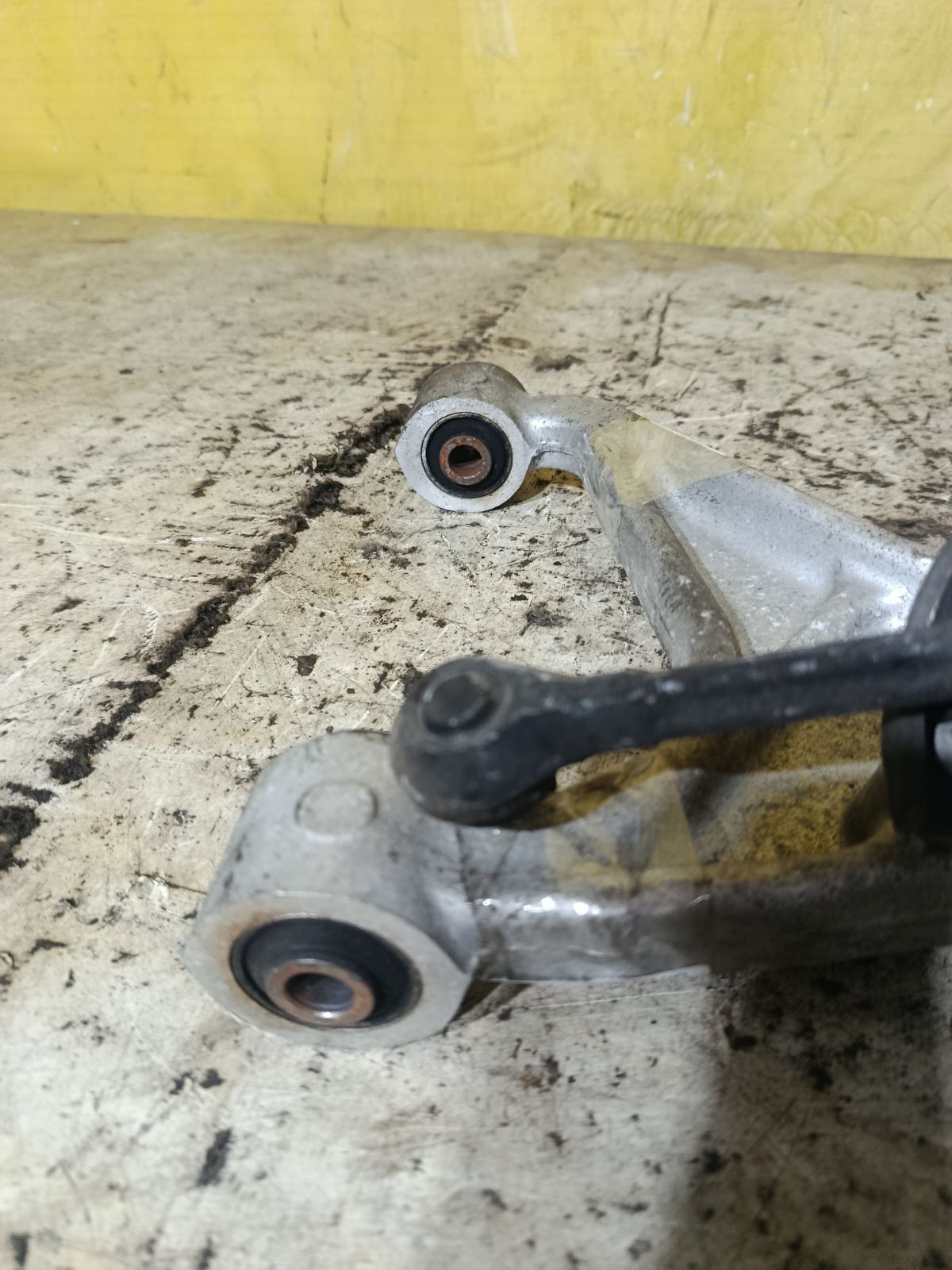 Рычаг на Nissan Fuga PY50 VQ35HR Фото 4