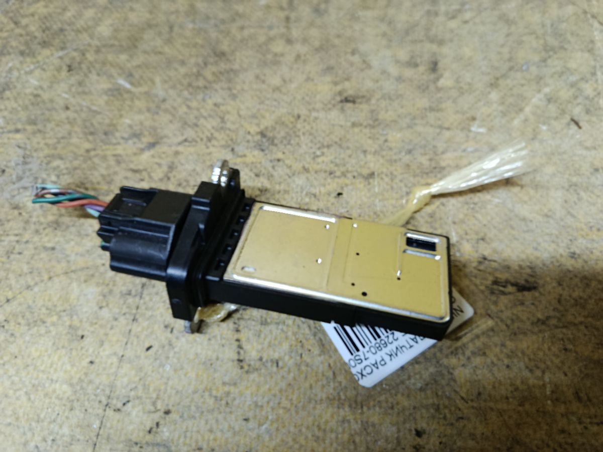 Датчик расхода воздуха 22680-7S000 на Nissan Tiida C11 HR15DE Фото 2