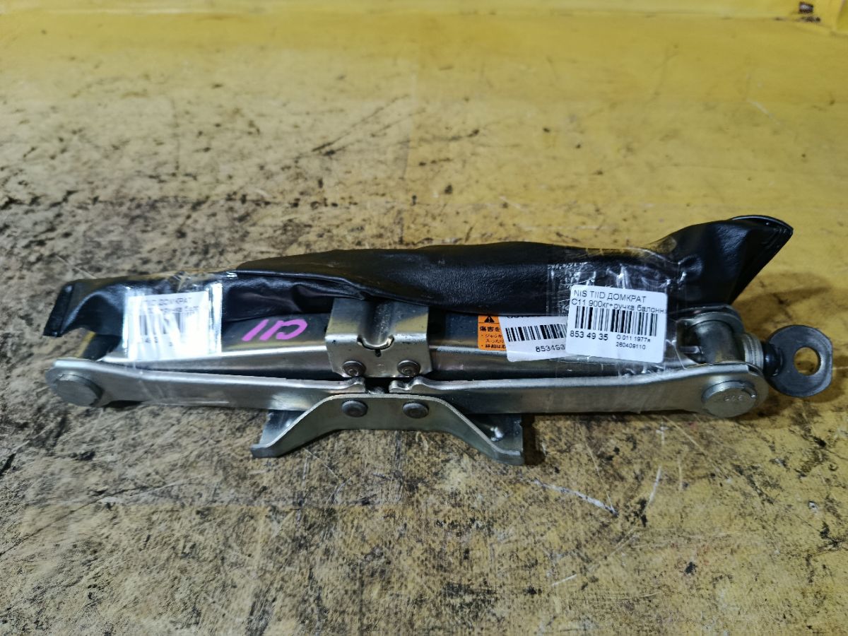 Домкрат на Nissan Tiida C11 Фото 2