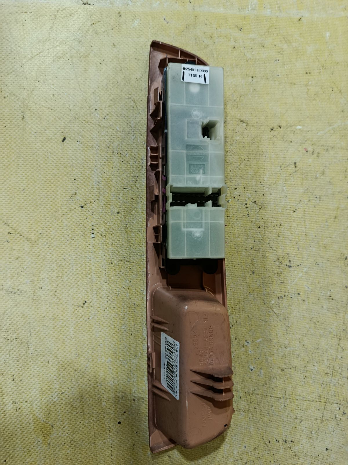 Блок упр-я стеклоподъемниками 25401-ED000 на Nissan Tiida Latio SC11 Фото 3