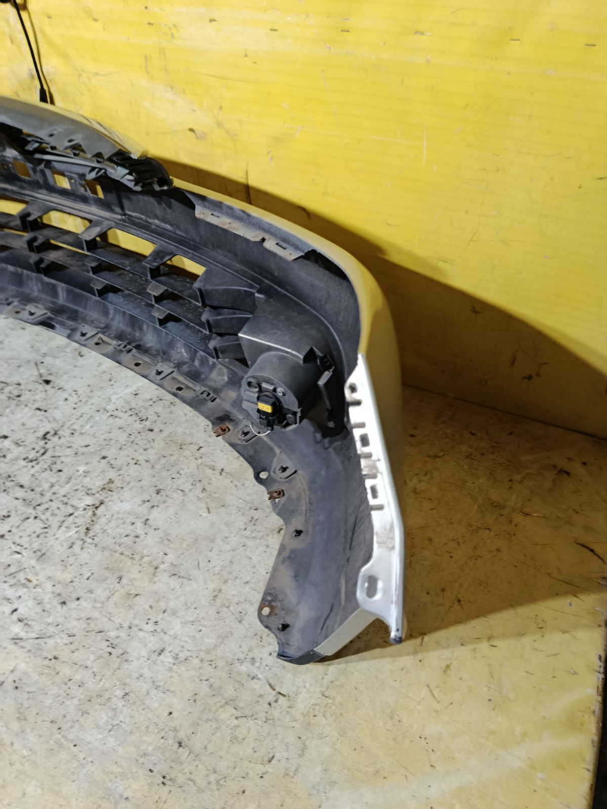 Бампер 02B2704 02B2704, на Nissan Tiida Latio SC11 Фото 14