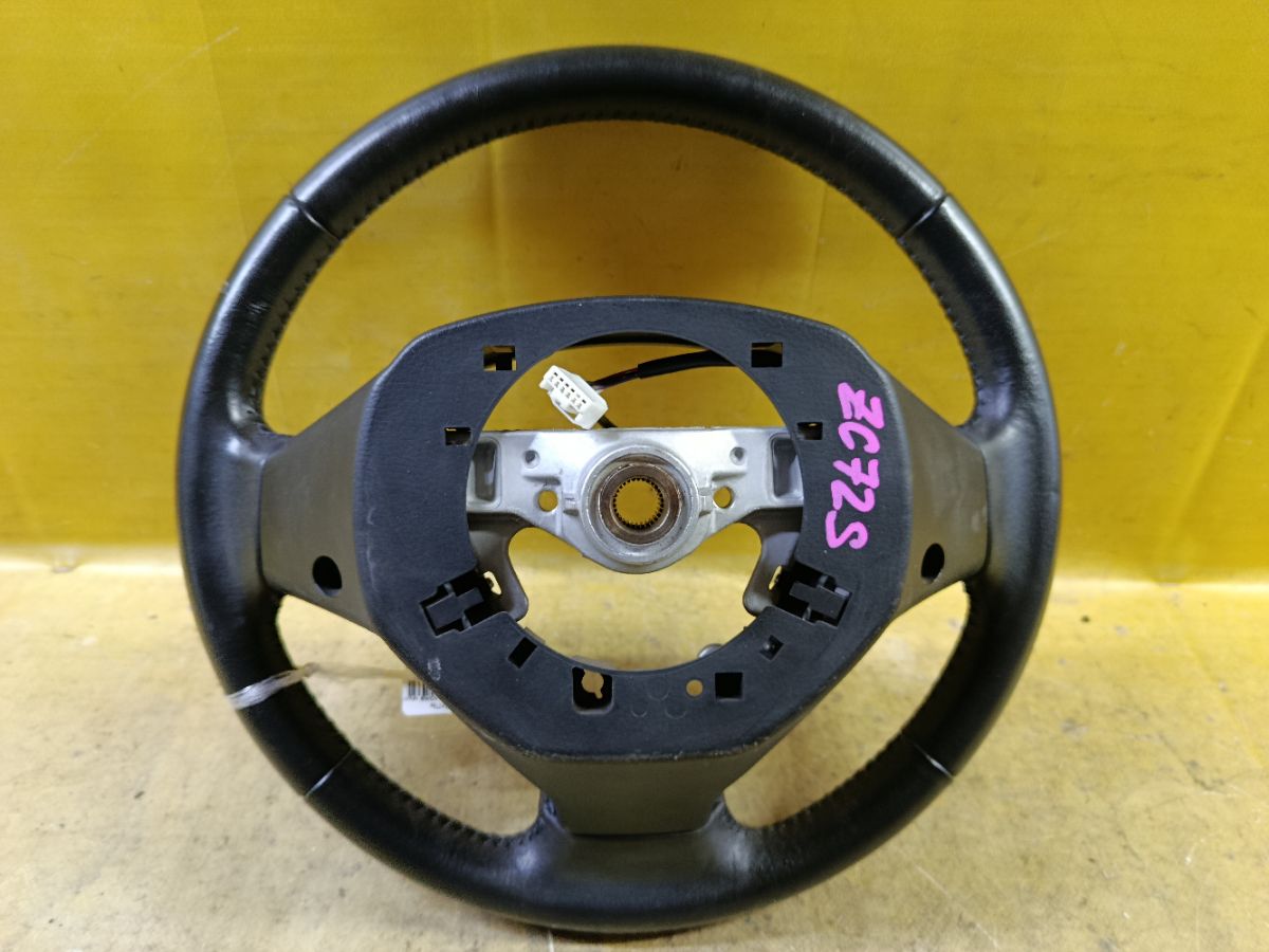 Руль на Suzuki Swift ZC72S Фото 9